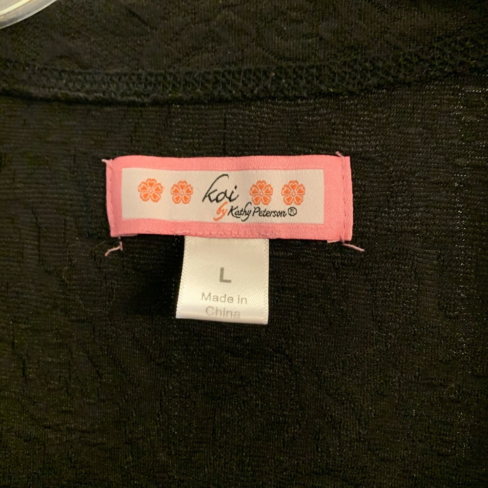 Koi Scrub Jacket Rose pattern